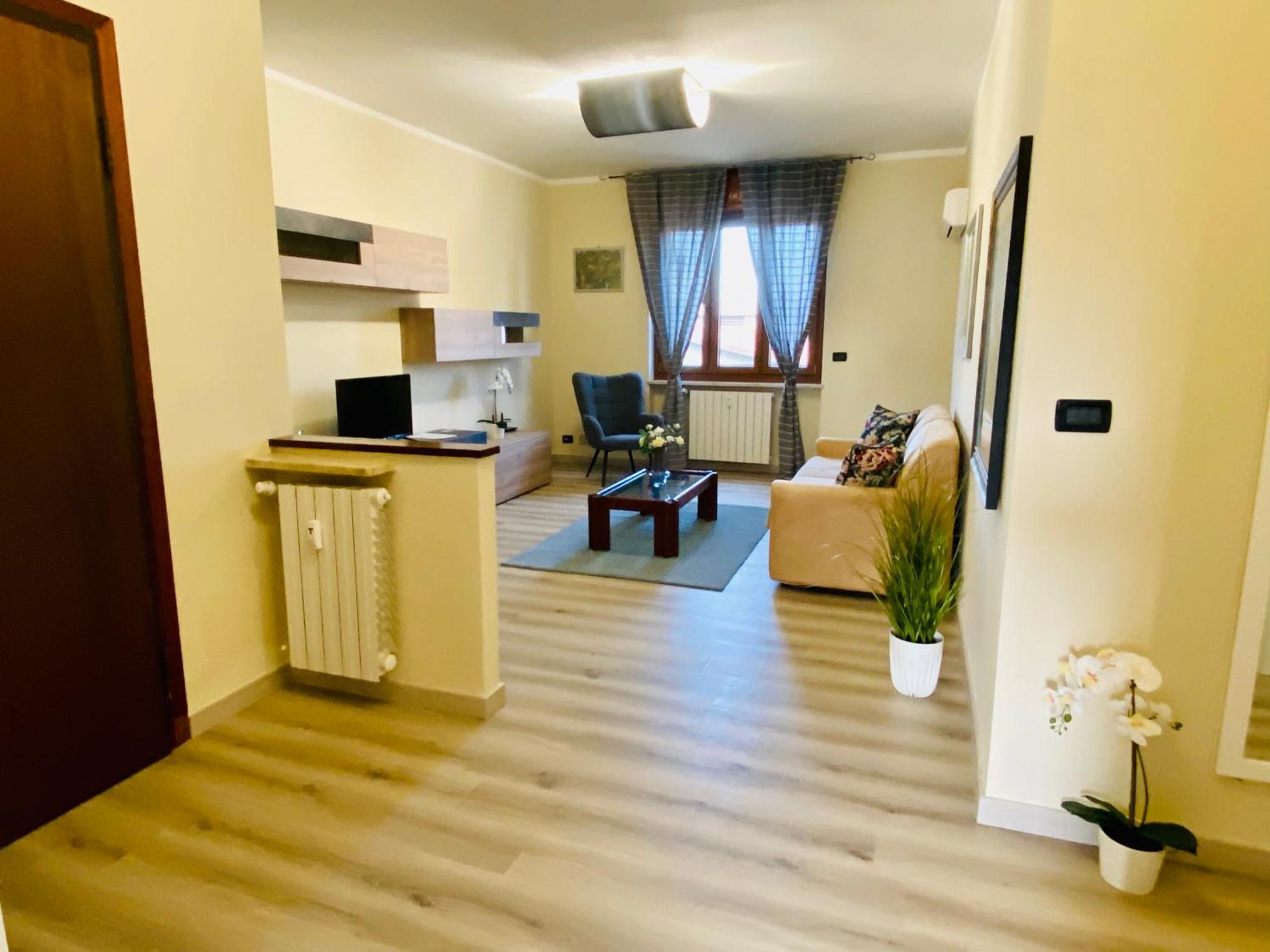 Elegante Appartamento Tre Amis - Doppio Garage & Free Wifi - Ac Centallo Eksteriør bilde